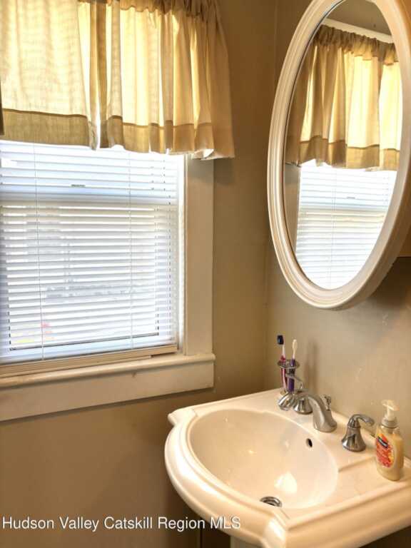 145 Hinsdale Street, Kingston, NY 12401 - Photo 13 of 27