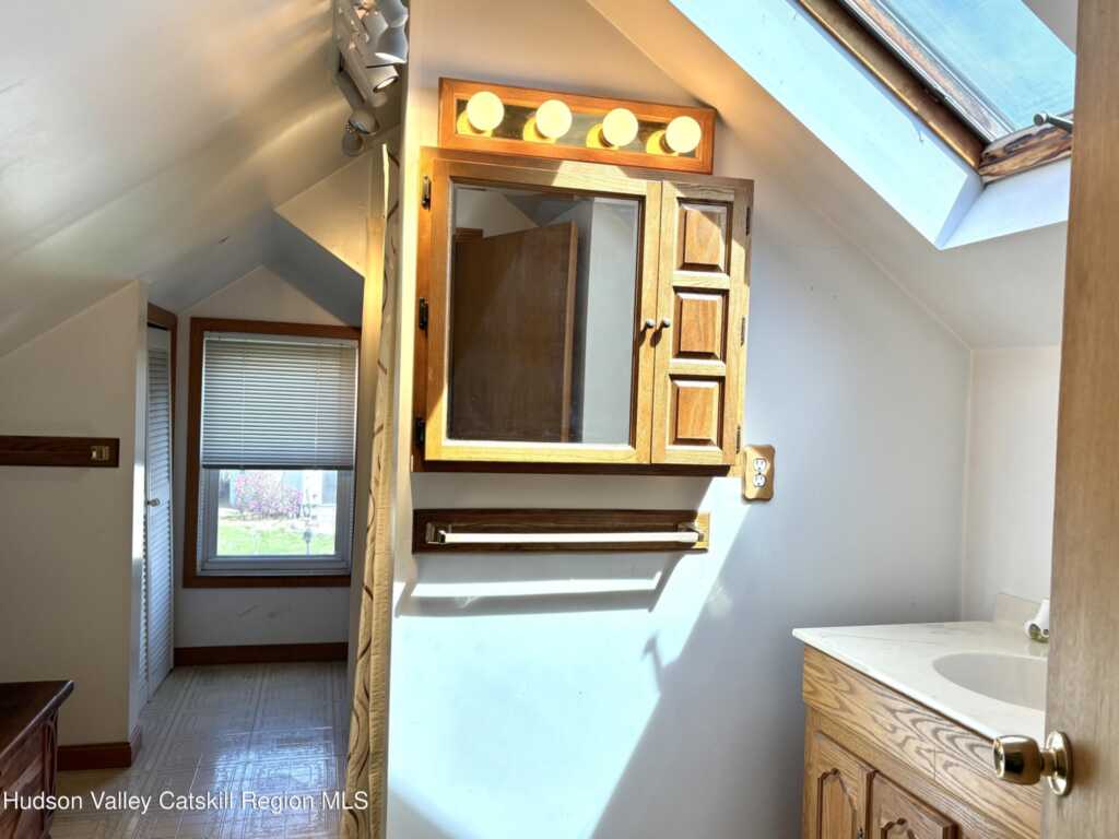 145 Hinsdale Street, Kingston, NY 12401 - Photo 24 of 27