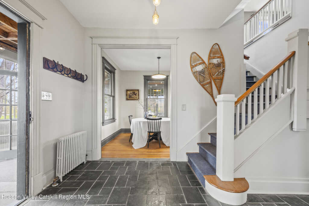 4174 Route 9w, Saugerties, NY 12477 - Photo 10 of 47