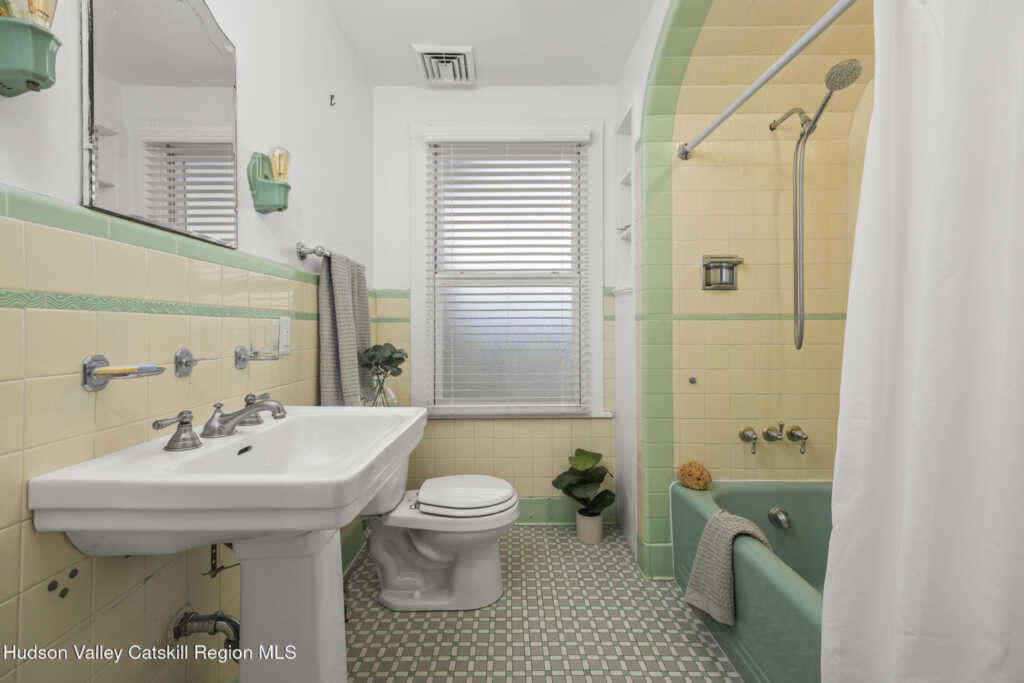 4174 Route 9w, Saugerties, NY 12477 - Photo 23 of 47