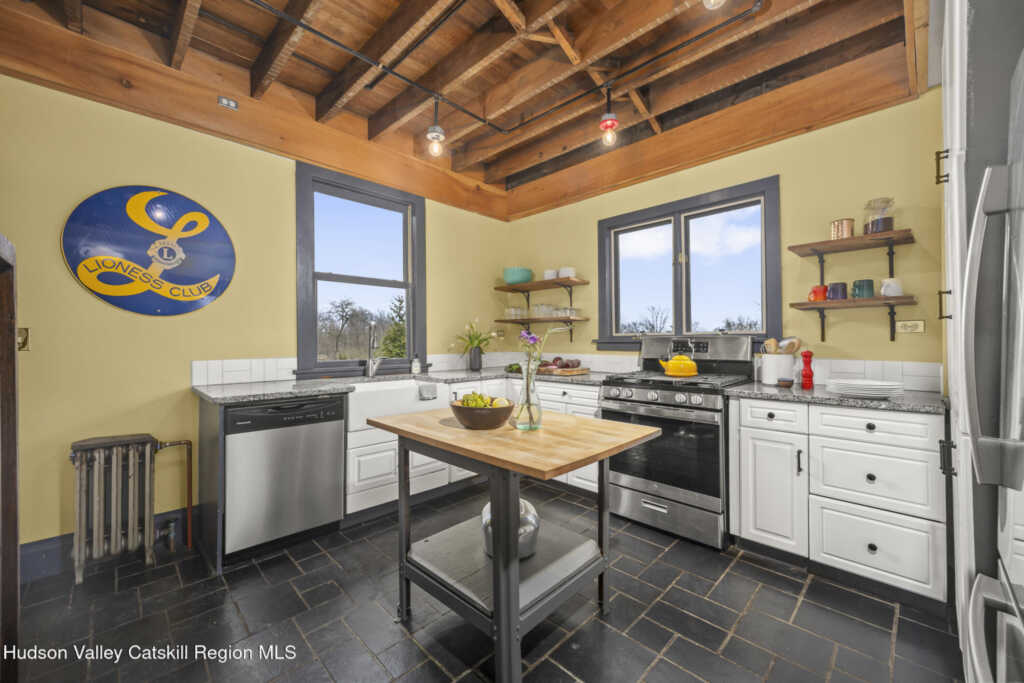 4174 Route 9w, Saugerties, NY 12477 - Photo 5 of 47