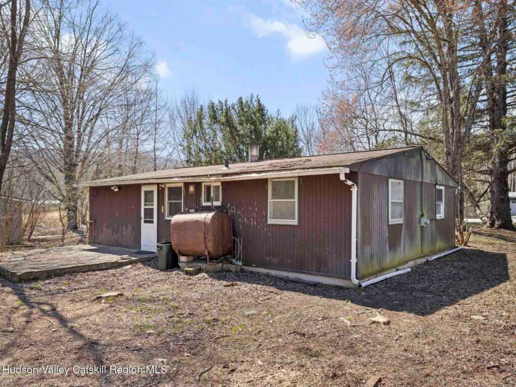 113 Meadow Court, Woodstock, NY 12498 - Photo 4 of 24