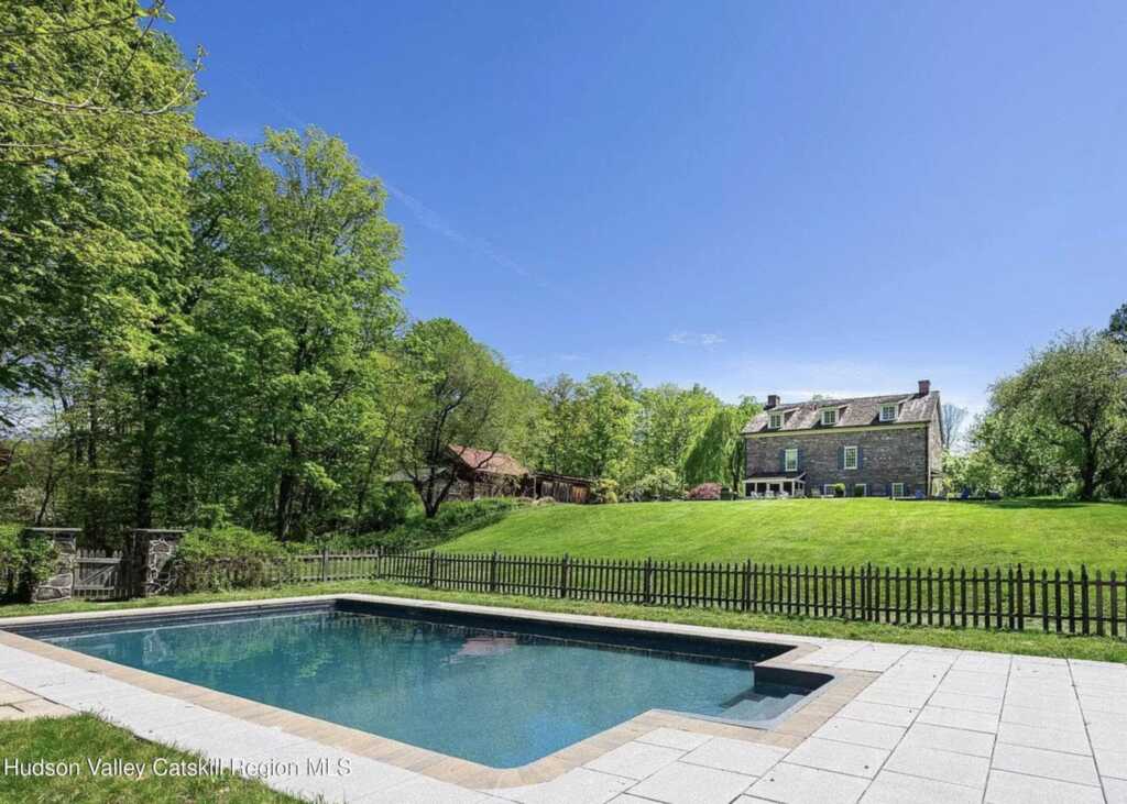 48 Oak Road, Saugerties, NY 12477 - Photo 2 of 29