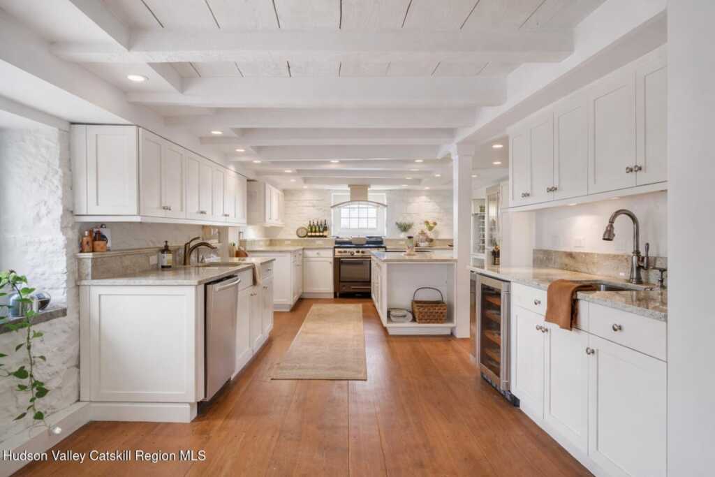 48 Oak Road, Saugerties, NY 12477 - Photo 4 of 29