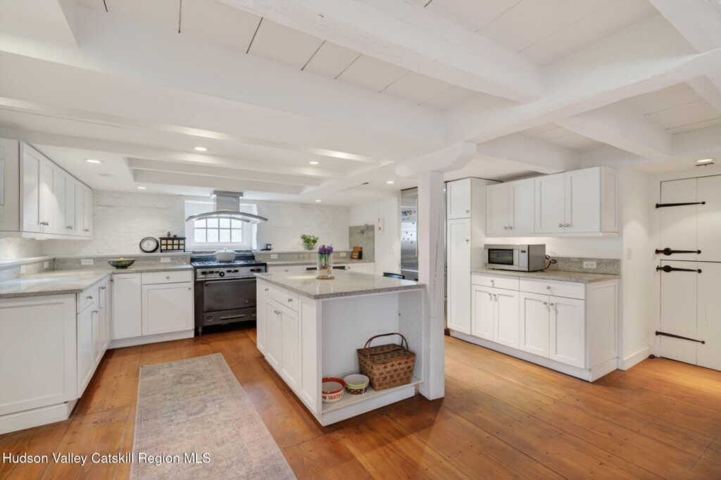 48 Oak Road, Saugerties, NY 12477 - Photo 5 of 29