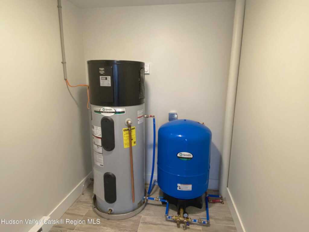 230 New York 32, Unit ##2, New Paltz, NY 12561 - Photo 16 of 17