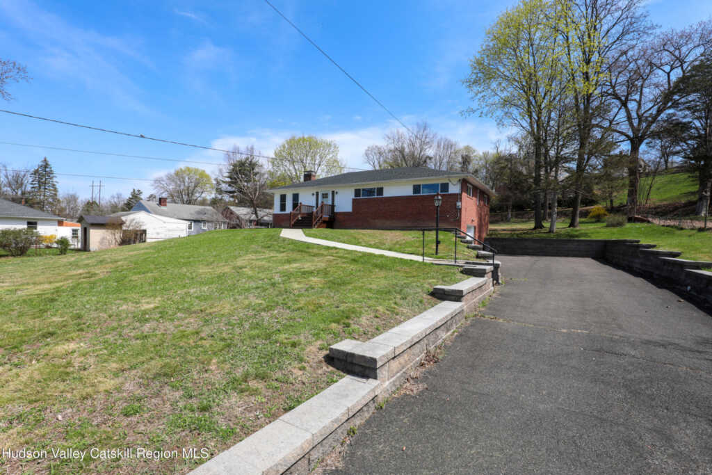 111 Zandhoek Road, Hurley, NY 12443 - Photo 3 of 36