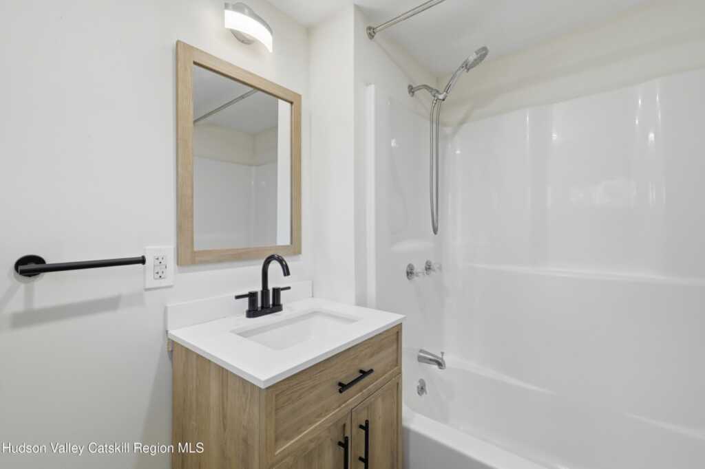 40 Orchard Lane, Unit #J, Woodstock, NY 12498 - Photo 15 of 24