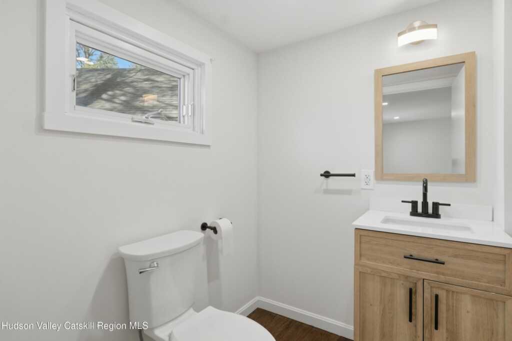 40 Orchard Lane, Unit #J, Woodstock, NY 12498 - Photo 18 of 24