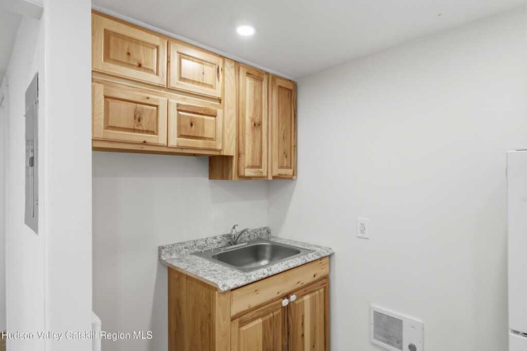 40 Orchard Lane, Unit #J, Woodstock, NY 12498 - Photo 20 of 24