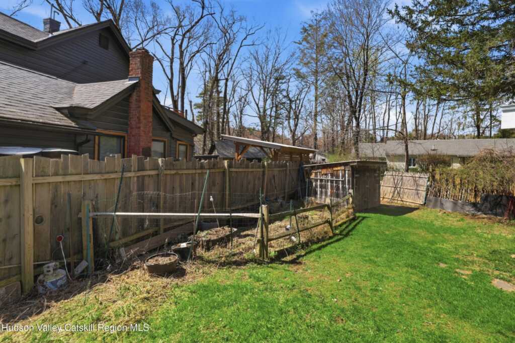 40 Orchard Lane, Unit #J, Woodstock, NY 12498 - Photo 22 of 24