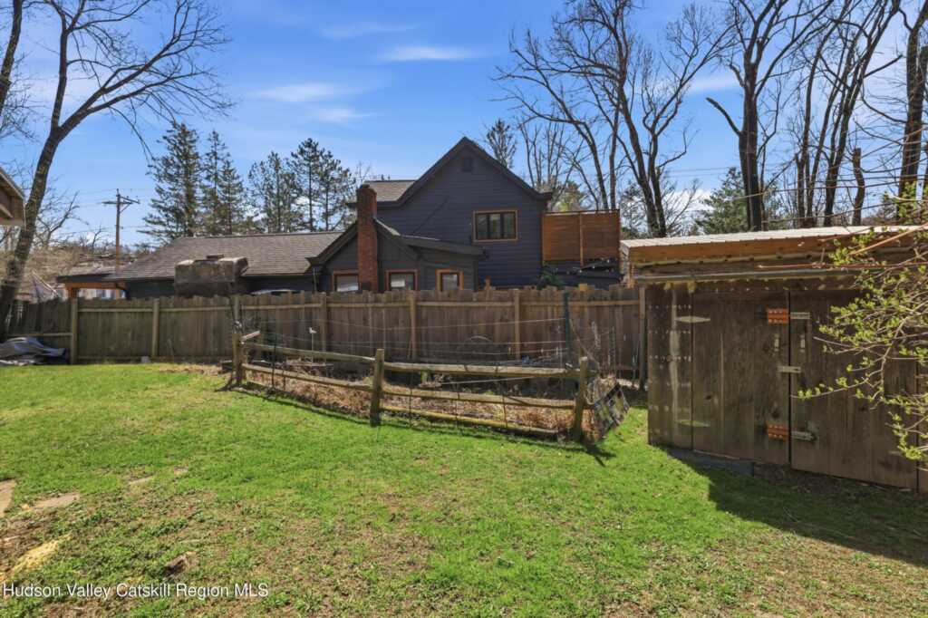 40 Orchard Lane, Unit #J, Woodstock, NY 12498 - Photo 23 of 24