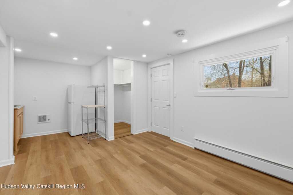 40 Orchard Lane, Unit #J, Woodstock, NY 12498 - Photo 3 of 24