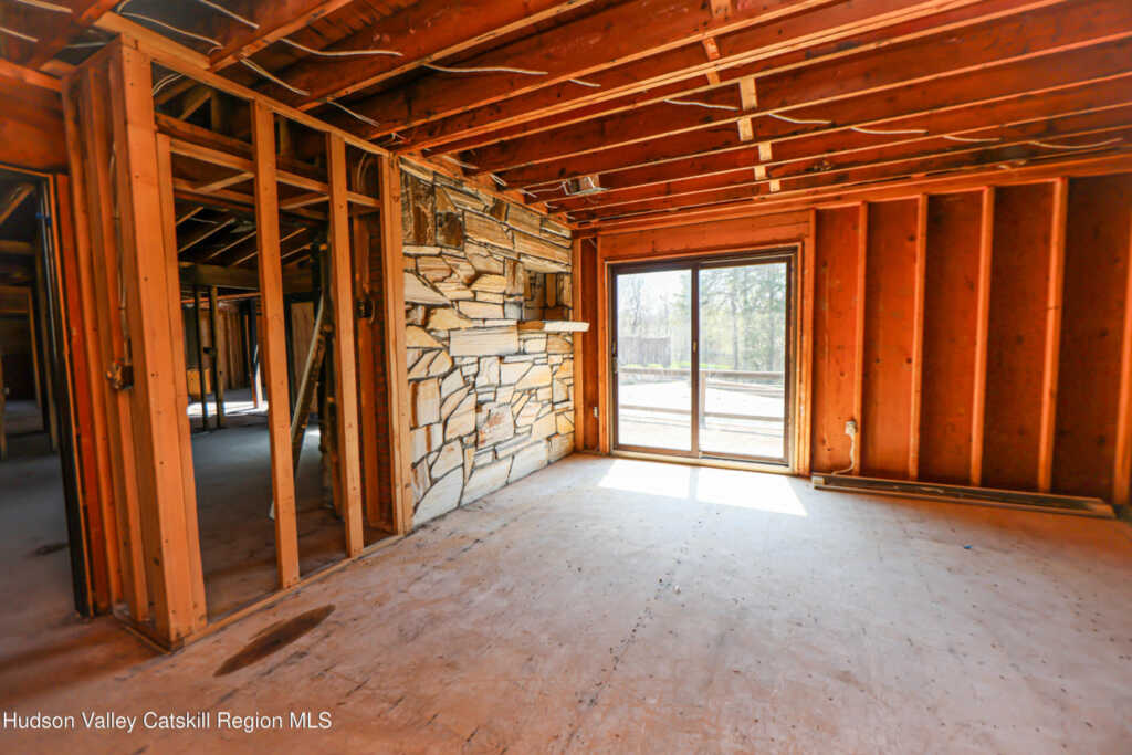 32 Lynette Boulevard, Kingston, NY 12401 - Photo 11 of 46