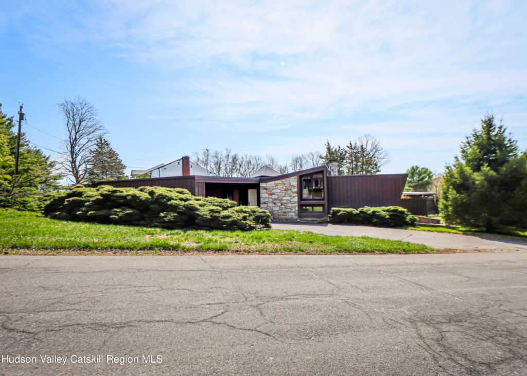 32 Lynette Boulevard, Kingston, NY 12401 - Photo 2 of 46