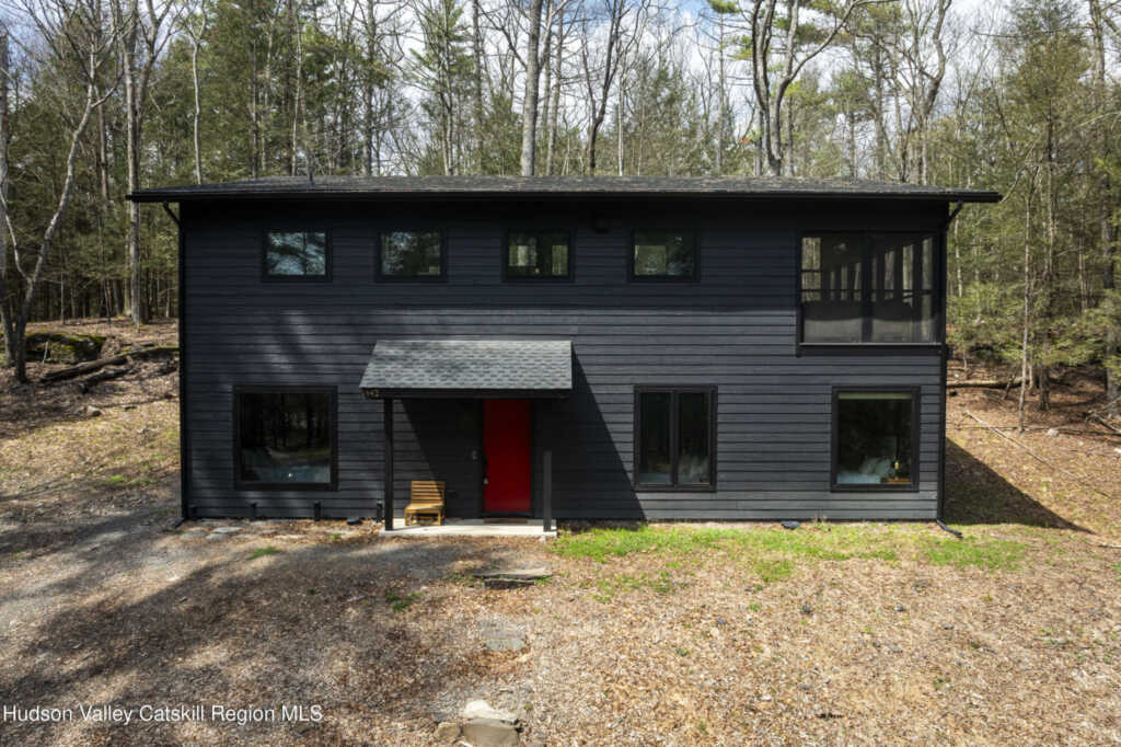 1442 Glasco Turnpike, Saugerties, NY 12477