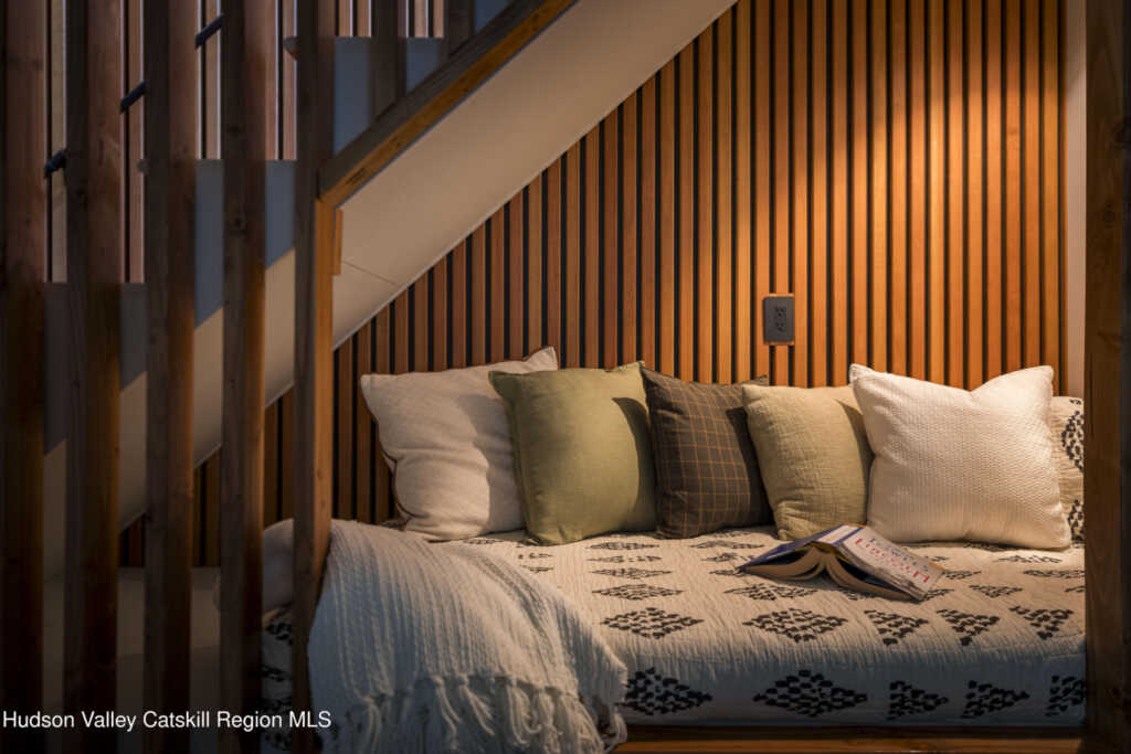 1442 Glasco Turnpike, Saugerties, NY 12477 - Photo 3 of 24