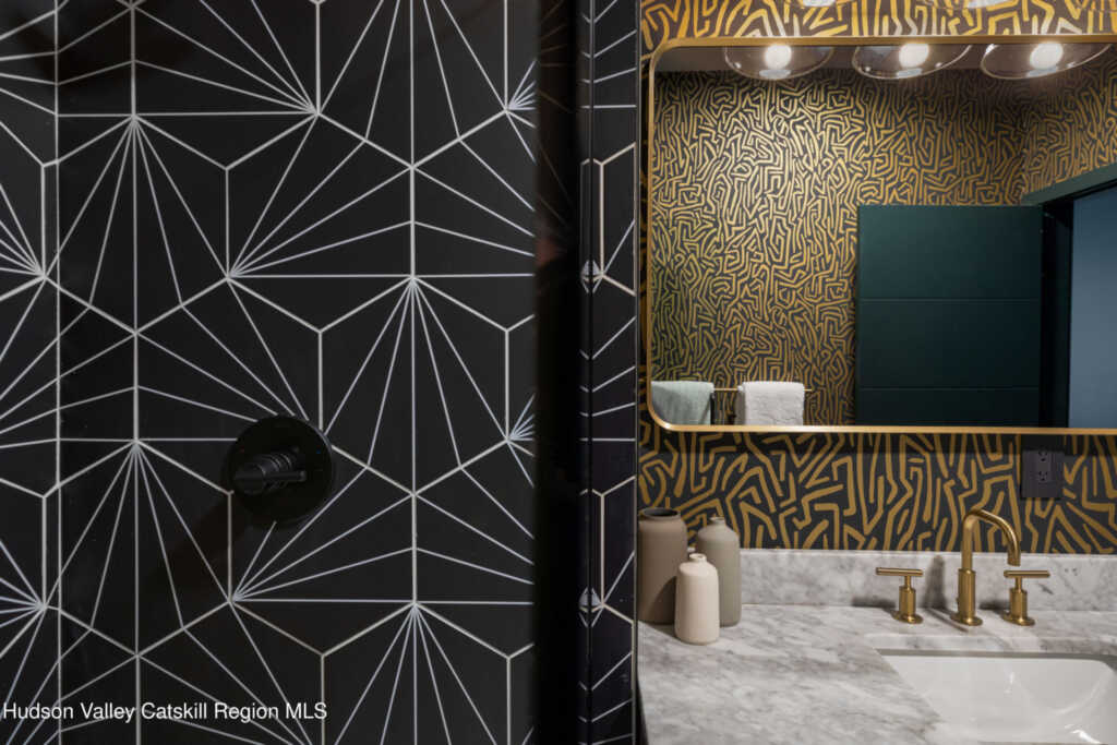 1442 Glasco Turnpike, Saugerties, NY 12477 - Photo 4 of 24