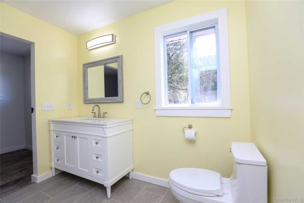 111 Zandhoek Road, Hurley, NY 12443 - Photo 11 of 33