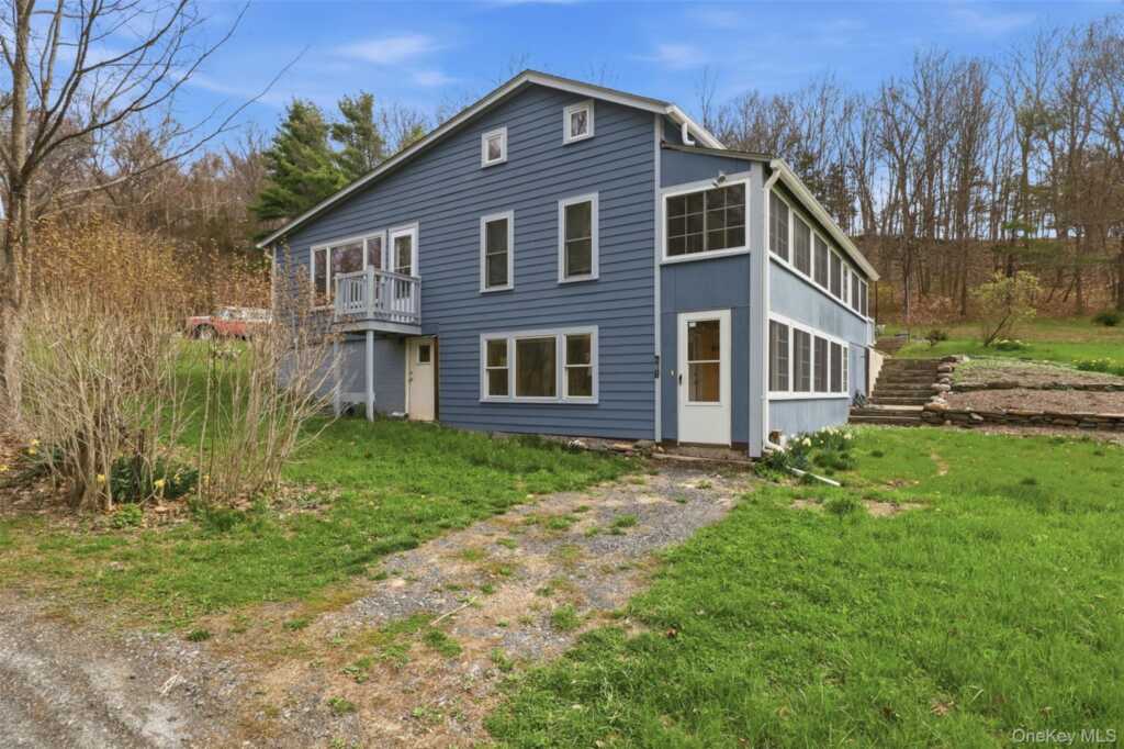 461 White Schoolhouse, Rhinebeck, NY 12572