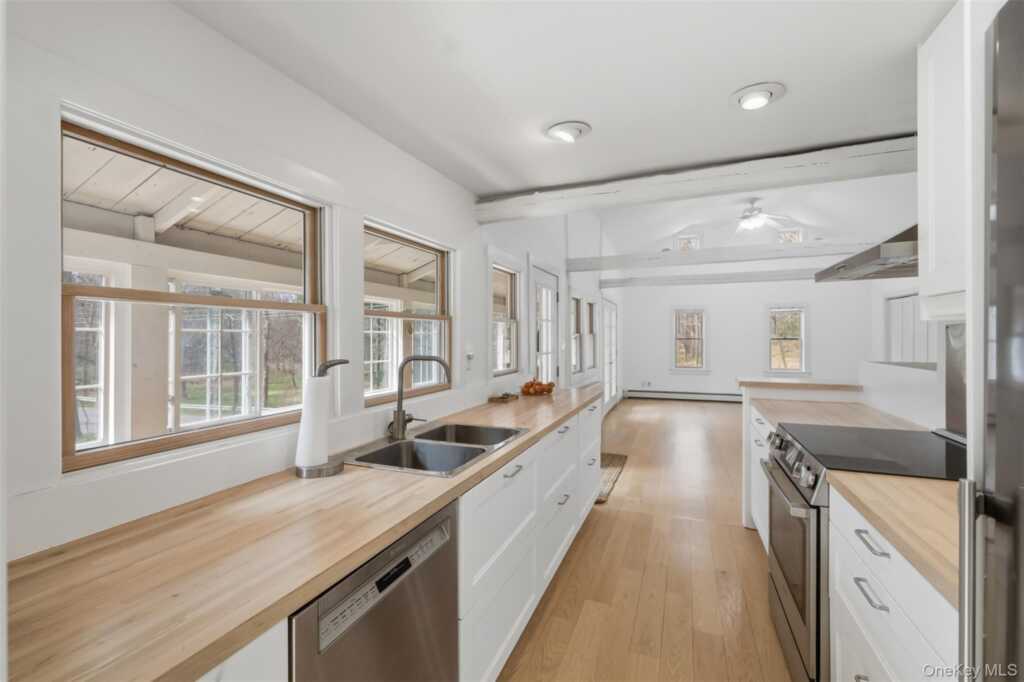 461 White Schoolhouse, Rhinebeck, NY 12572 - Photo 6 of 45