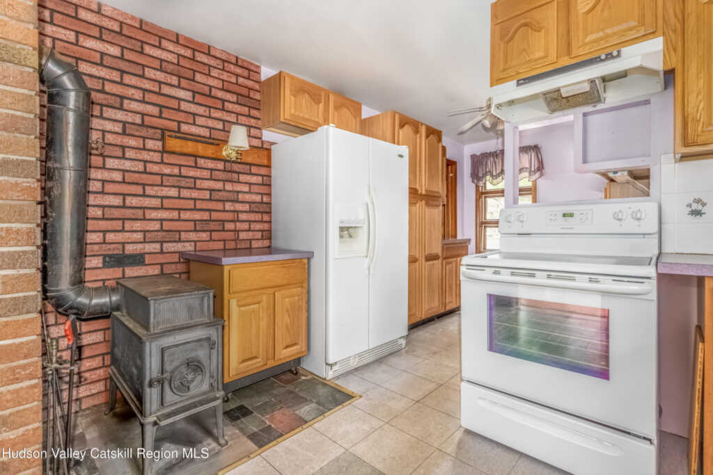 674 Hurley Avenue, Hurley, NY 12443 - Photo 14 of 28