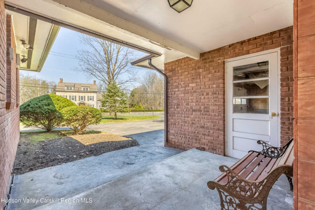 674 Hurley Avenue, Hurley, NY 12443 - Photo 5 of 28