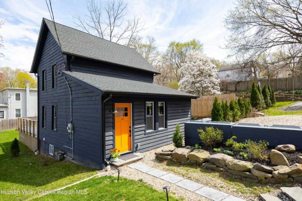 39 Broadway, Kingston, NY 12401