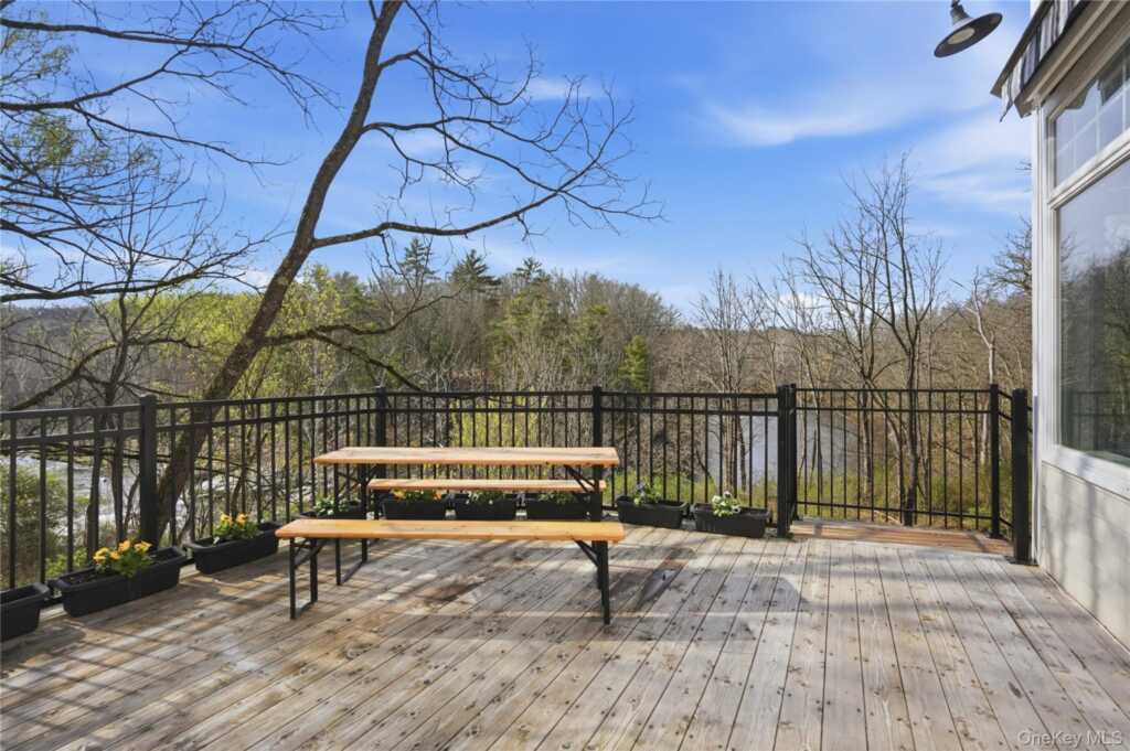 669 Route 213, Rosendale, NY 12472 - Photo 5 of 36