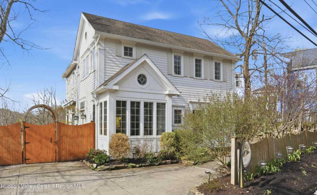 669 New York 213, Rosendale, NY 12472