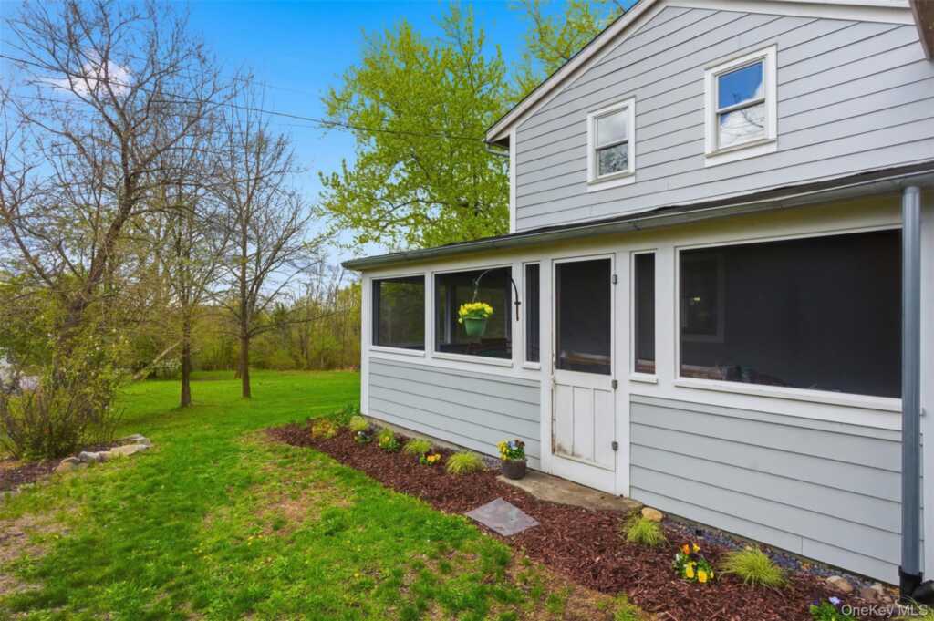 906 Albany Post Road, New Paltz, NY 12561 - Photo 2 of 29