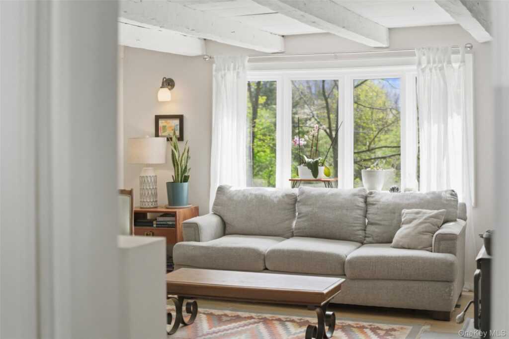 906 Albany Post Road, New Paltz, NY 12561 - Photo 9 of 29