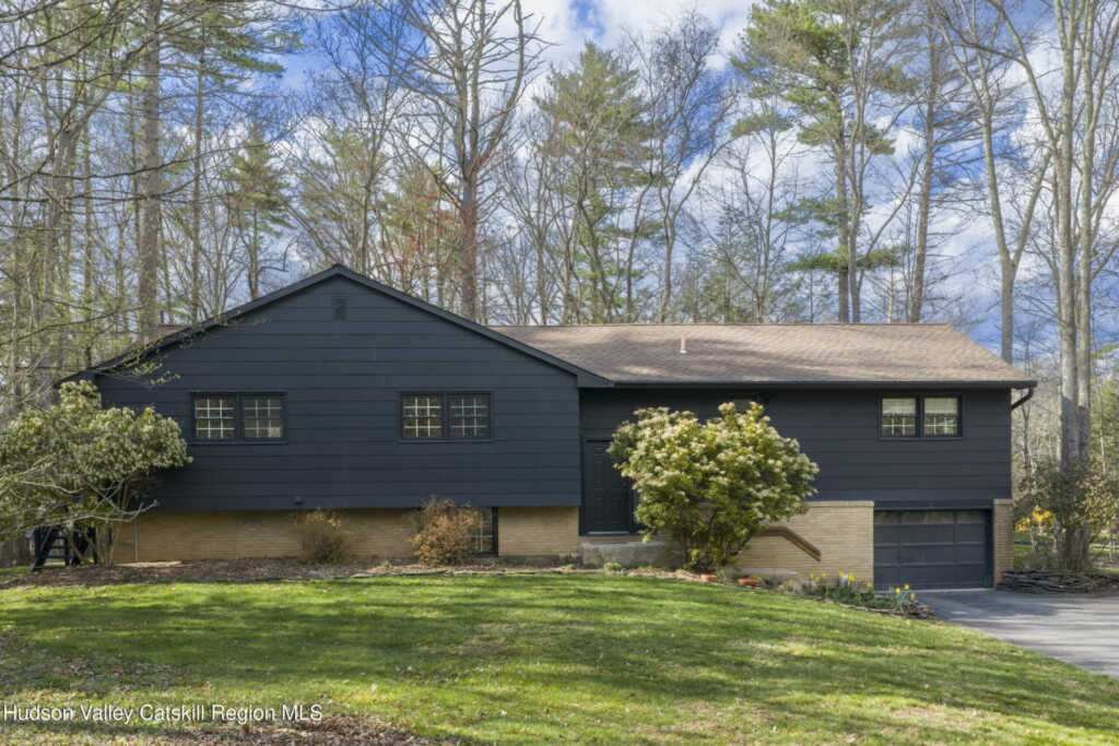 87 Witchtree Road, Woodstock, NY 12498