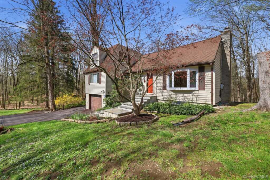 307 Old Kingston Road, New Paltz, NY 12561