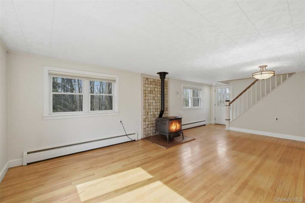 307 Old Kingston Road, New Paltz, NY 12561 - Photo 4 of 28