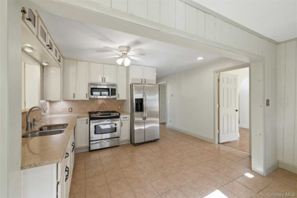 307 Old Kingston Road, New Paltz, NY 12561 - Photo 7 of 28