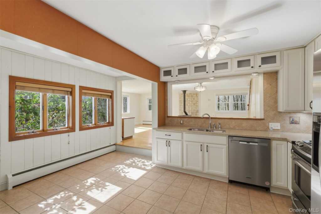 307 Old Kingston Road, New Paltz, NY 12561 - Photo 9 of 28