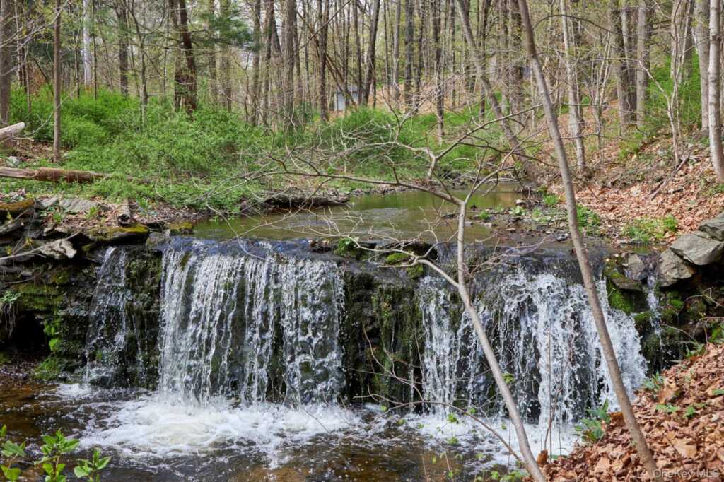457 Round Lake Road, Rhinebeck, NY 12572 - Photo 24 of 26