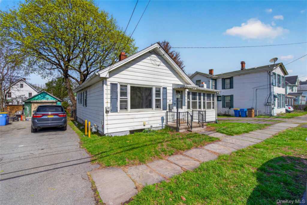 81 Pine Grove Avenue, Kingston, NY 12401 - Photo 2 of 34