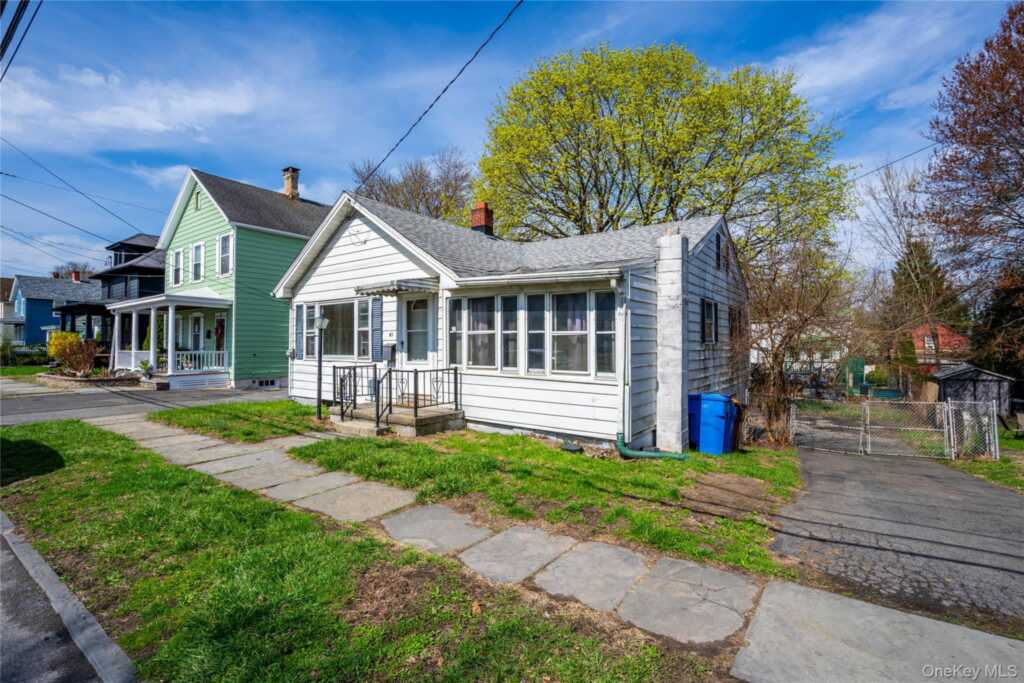 81 Pine Grove Avenue, Kingston, NY 12401 - Photo 3 of 34