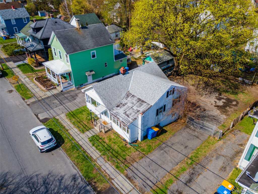 81 Pine Grove Avenue, Kingston, NY 12401 - Photo 5 of 34