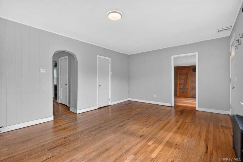 81 Pine Grove Avenue, Kingston, NY 12401 - Photo 9 of 34