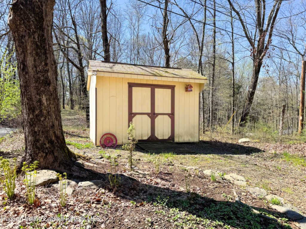 109 Hilltop Road, Rhinebeck, NY 12572 - Photo 25 of 26