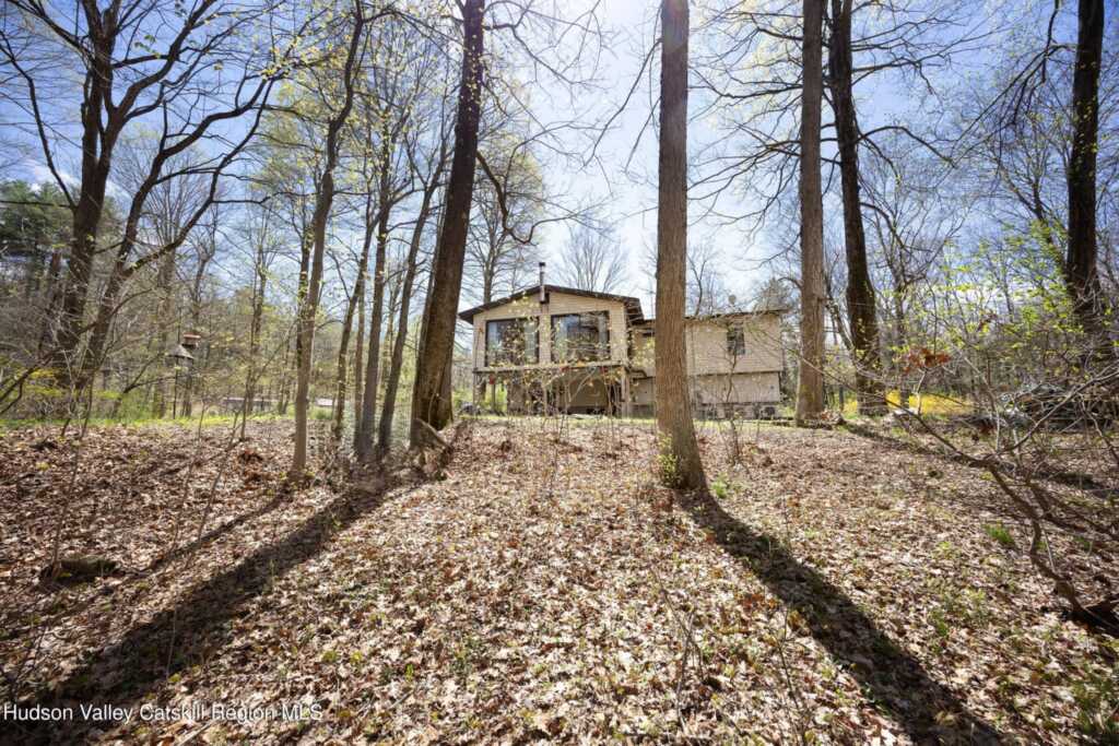 109 Hilltop Road, Rhinebeck, NY 12572 - Photo 3 of 26