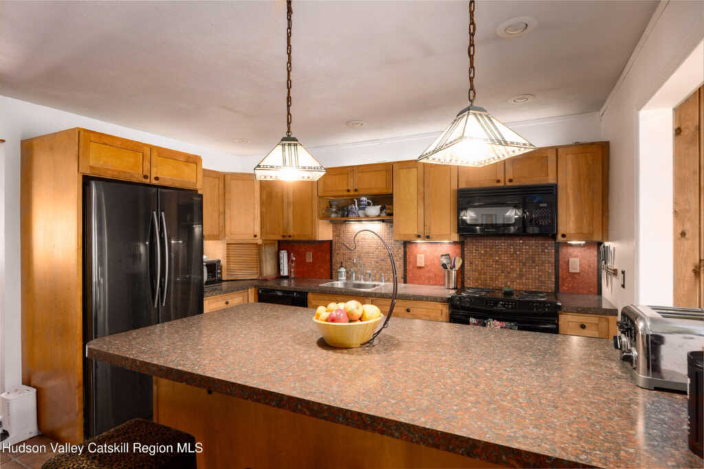 109 Hilltop Road, Rhinebeck, NY 12572 - Photo 9 of 26