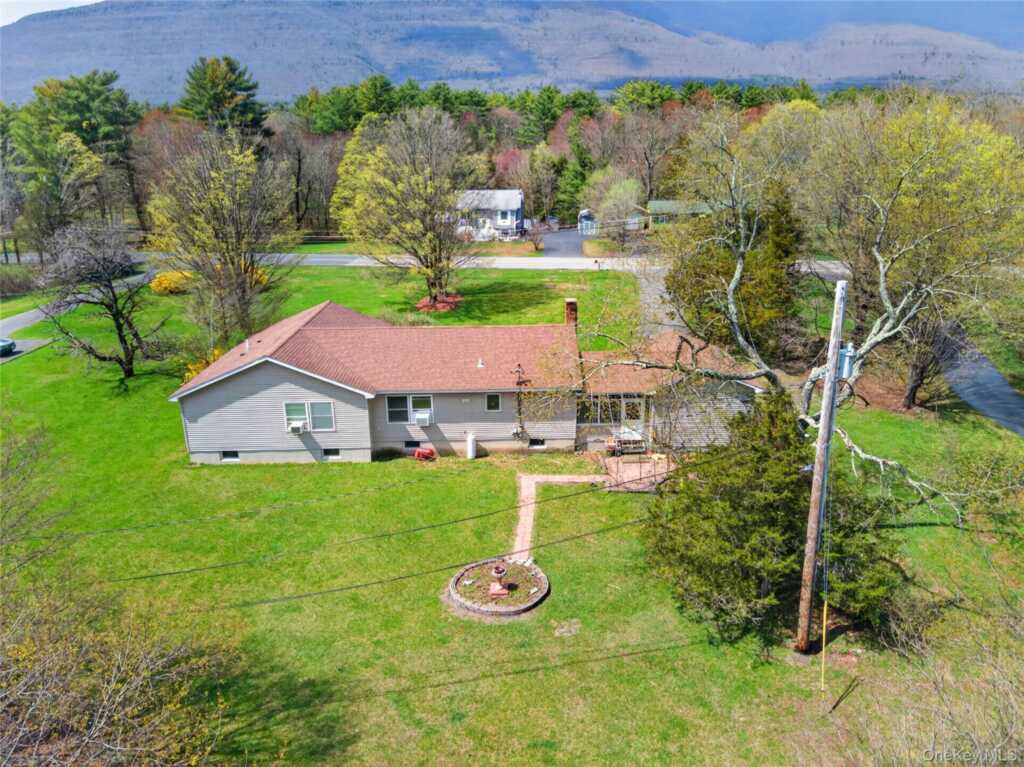 1044 Blue Mountain Road, Saugerties, NY 12477 - Photo 29 of 33