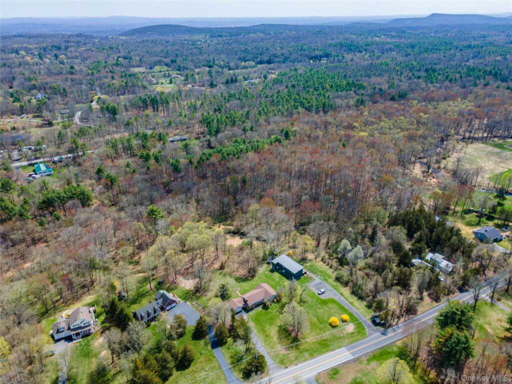 1044 Blue Mountain Road, Saugerties, NY 12477 - Photo 30 of 33