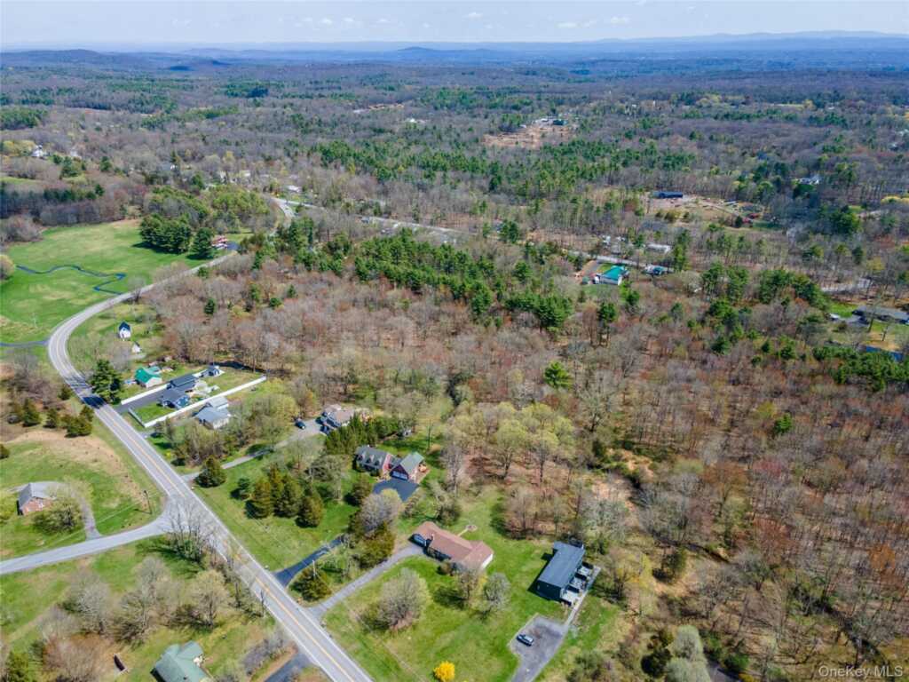 1044 Blue Mountain Road, Saugerties, NY 12477 - Photo 31 of 33