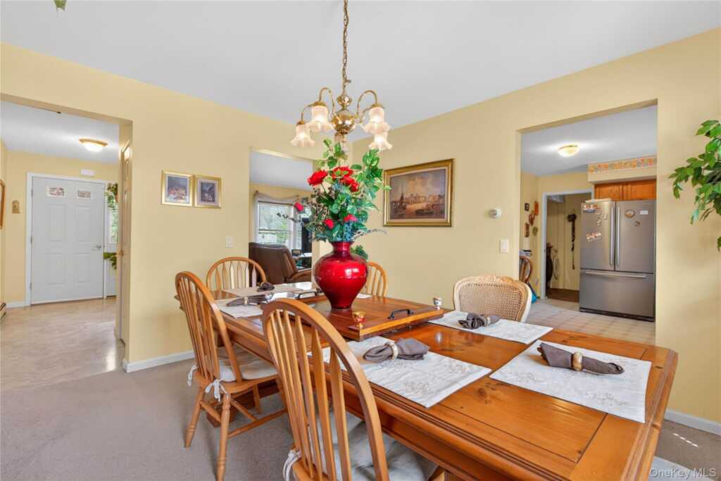 1044 Blue Mountain Road, Saugerties, NY 12477 - Photo 9 of 33