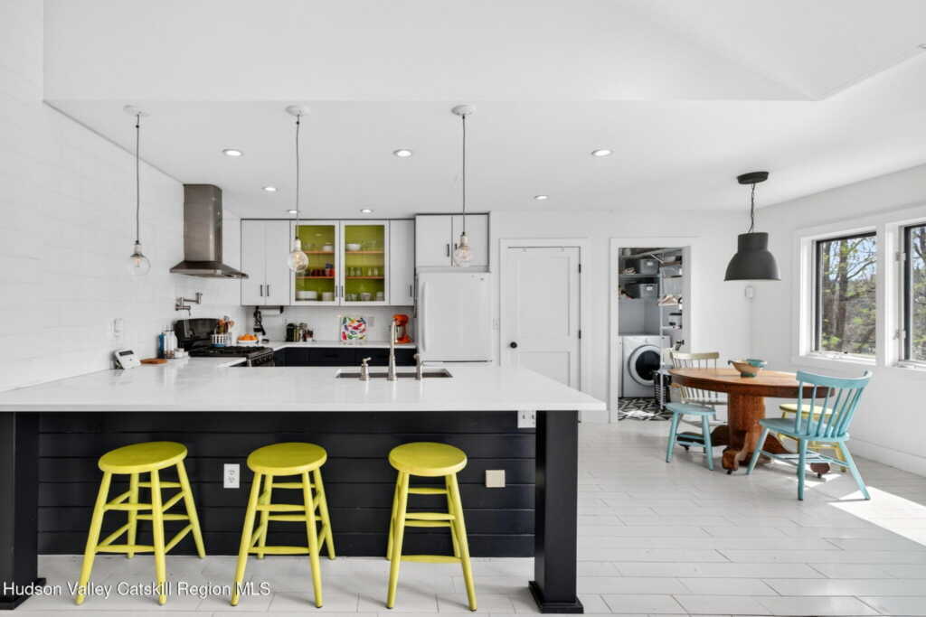 18 Latham Circle, Saugerties, NY 12477 - Photo 11 of 48